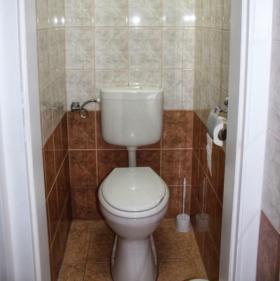 Iris Vendeghaz Apartment Hajduszoboszlo Exterior photo